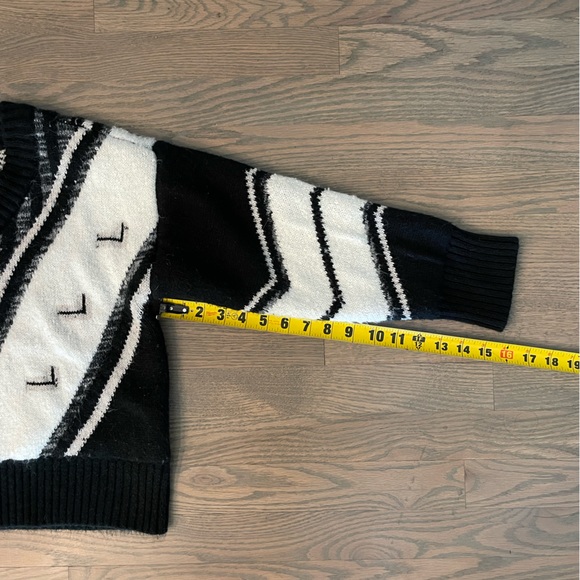 Line and Dot Helena Sweater - Picture 7 of 7